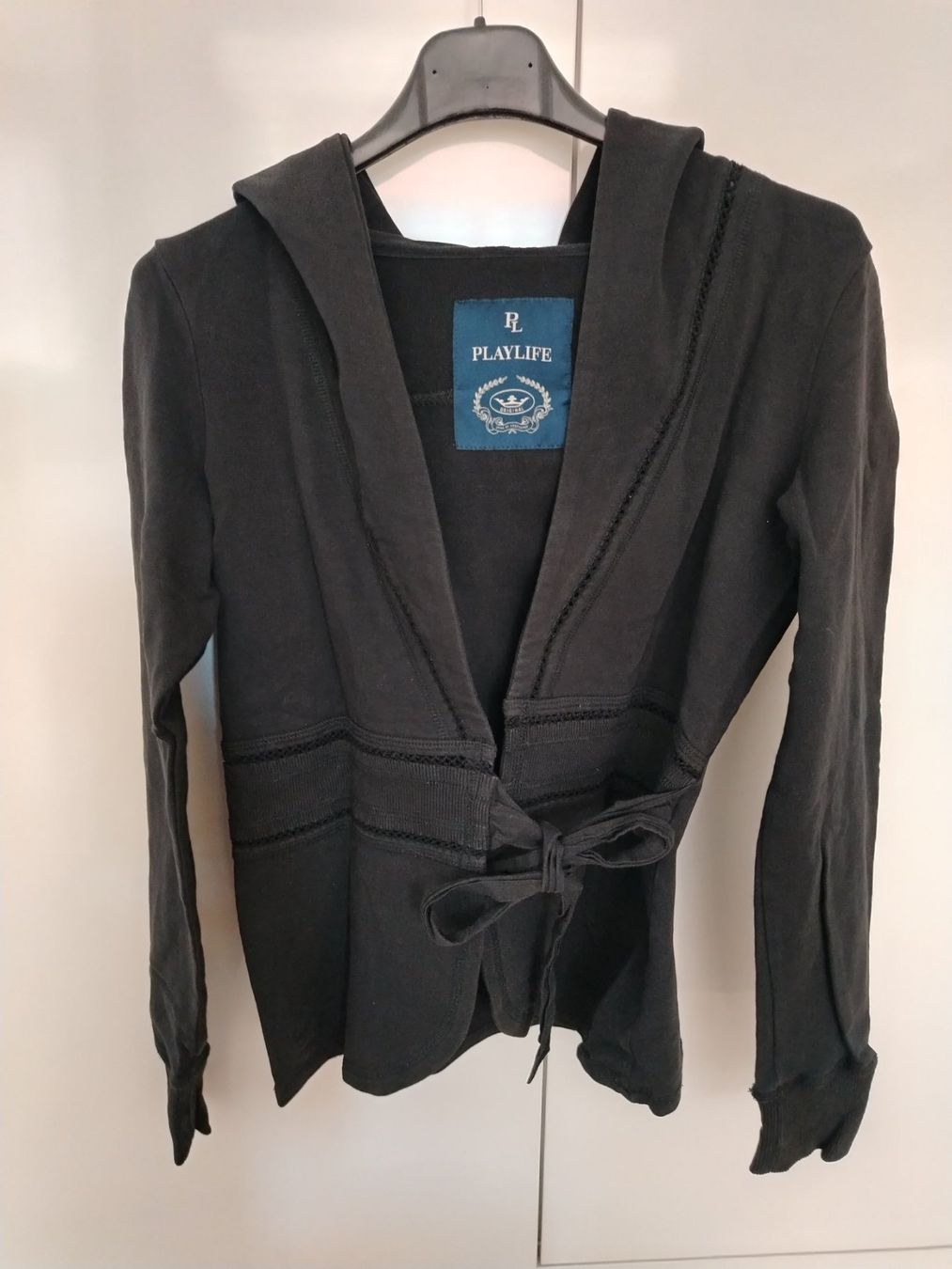Maglioni & Felpe: Sweatshirt von Playlife – Usato da Winterthur venduto da mon_2yxl