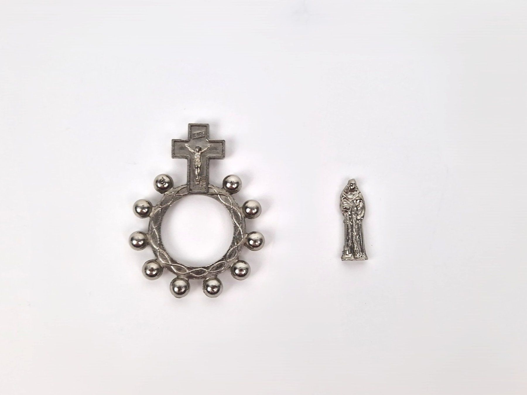 Sonstiger Schmuck: Set aus hellfarbenen Rosenkränzen – Gebraucht aus Basel von Restwert_Basel 9