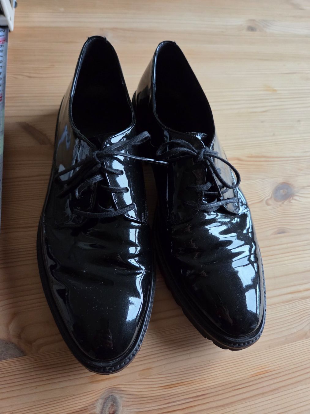 Ecco Damenschuhe: Ecco Lackschuhe, schwarz, Grösse 39, neuwertig – Gebraucht aus Liestal von ITOlio