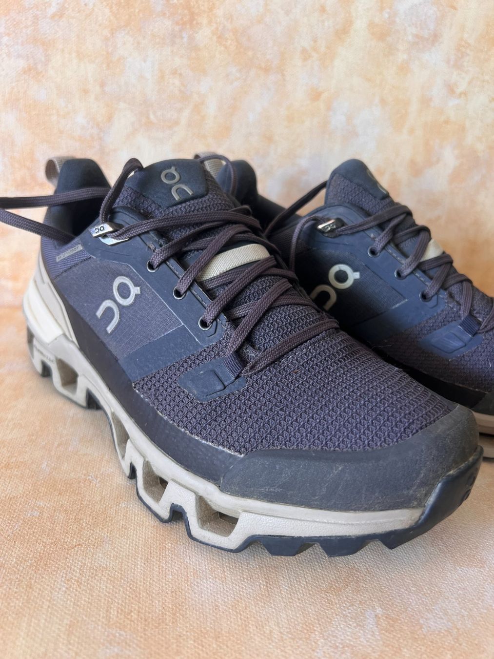 On Chaussures femmes: ON Wanderschue – D'occasion à Schwerzenbach par jel_k9pm