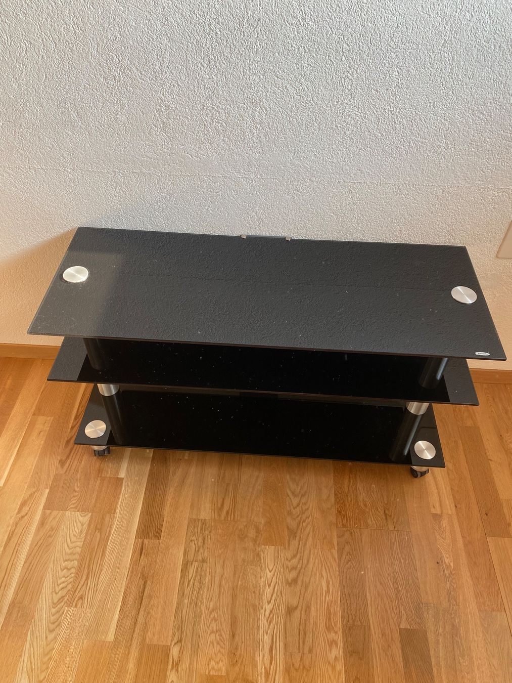 Mobili TV: TV-Möbel Glas Schwarz 3 Ablagen mit Rollen – Usato da Burgdorf venduto da gre_2ftz 1