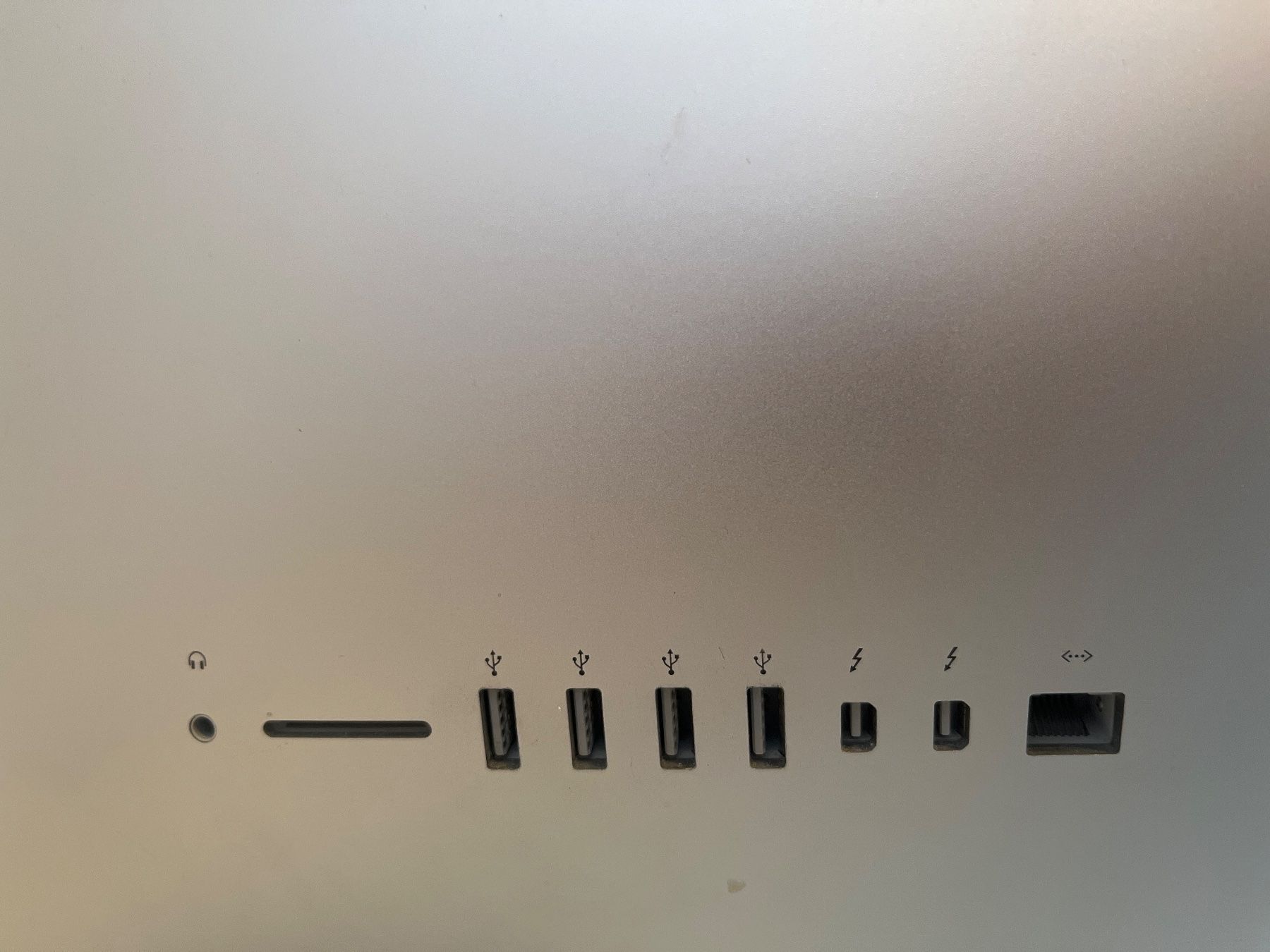 Apple Monitore: Mac Bildschirm – Gebraucht aus Dietikon von yus_lkr8 2
