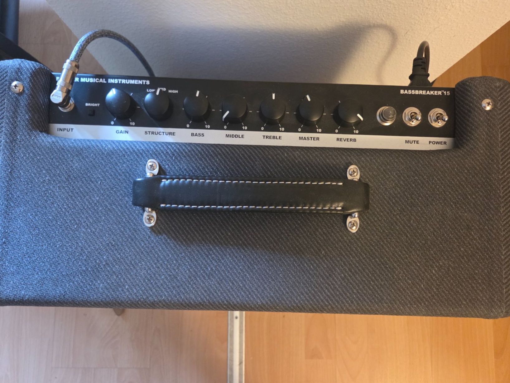 Fender Amplificatori: Fender Bassbreaker 15 Combo Amplifier – Usato da Zürich venduto da Schmani_hu 1