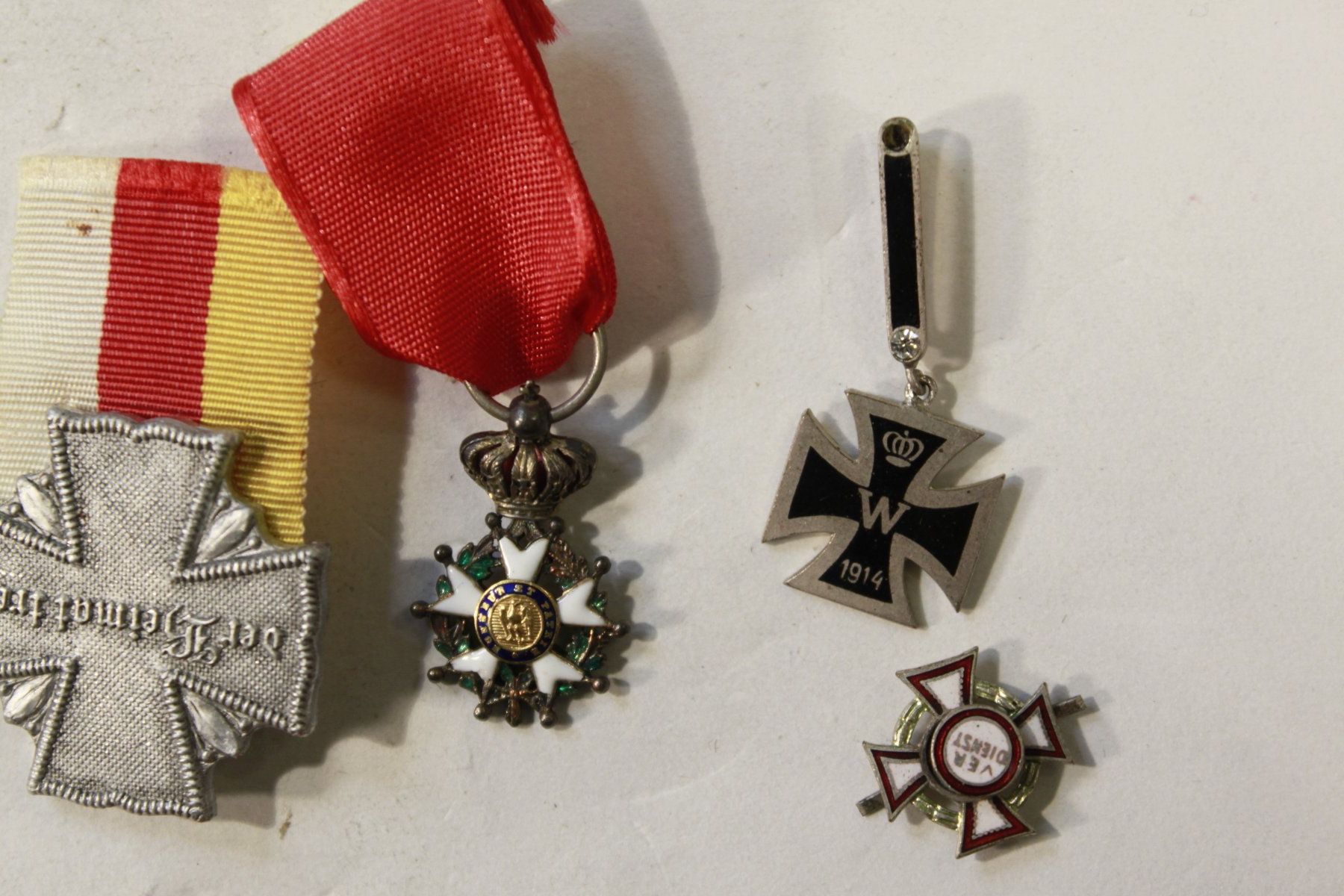 Médailles: lot de miniatures – D'occasion à La plaine par 7A6T2ME 3