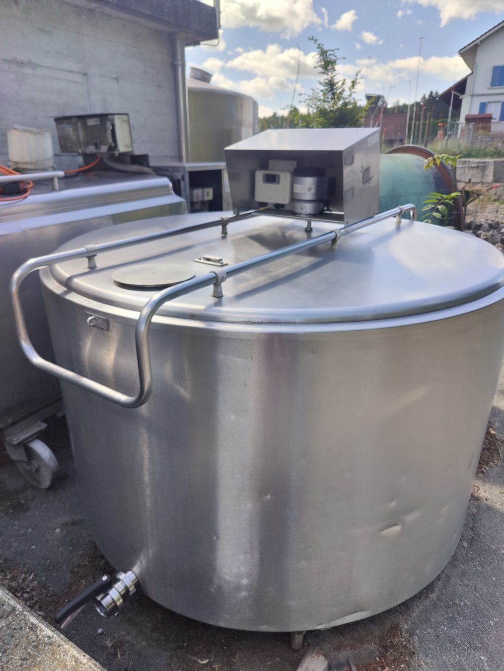 Tecnica di mungitura: Milchtank mit Kühlung  ca 1400l – Usato da Istighofen venduto da Nicolepeter70