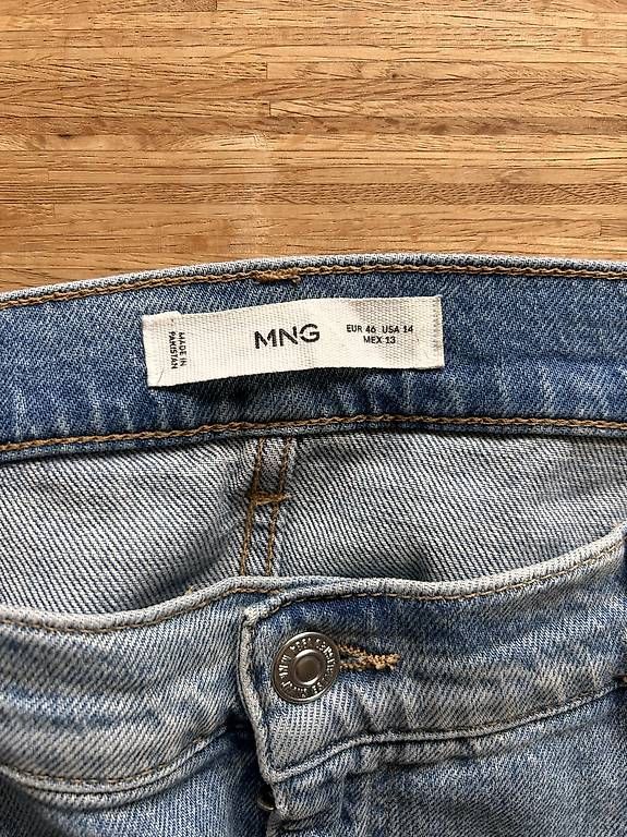 Jeans: 4er-Set MANGO Jeans CATHERIN | EU 46 – Gebraucht aus Küsnacht ZH von bonitalina 1