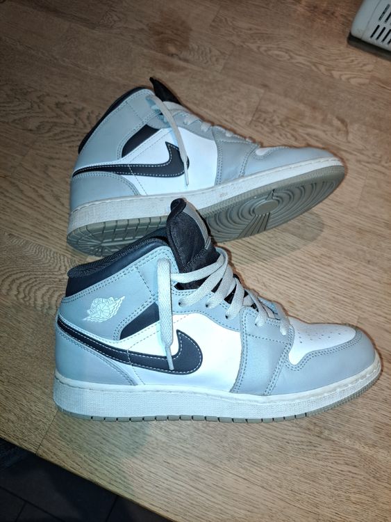 Nike Chaussures hommes: Nike Air Jordan 1 smoke grey – D'occasion à Rüegsauschachen par claudiaZ77 2