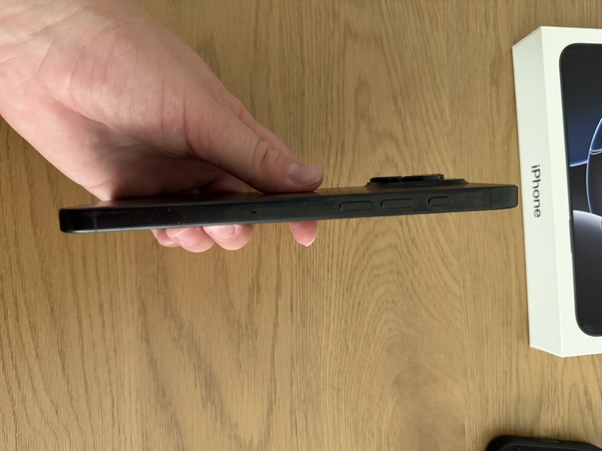 Apple Handys / Smartphones: iPhone 16 Pro Max  – Gebraucht aus Frenkendorf von Joleen24 3