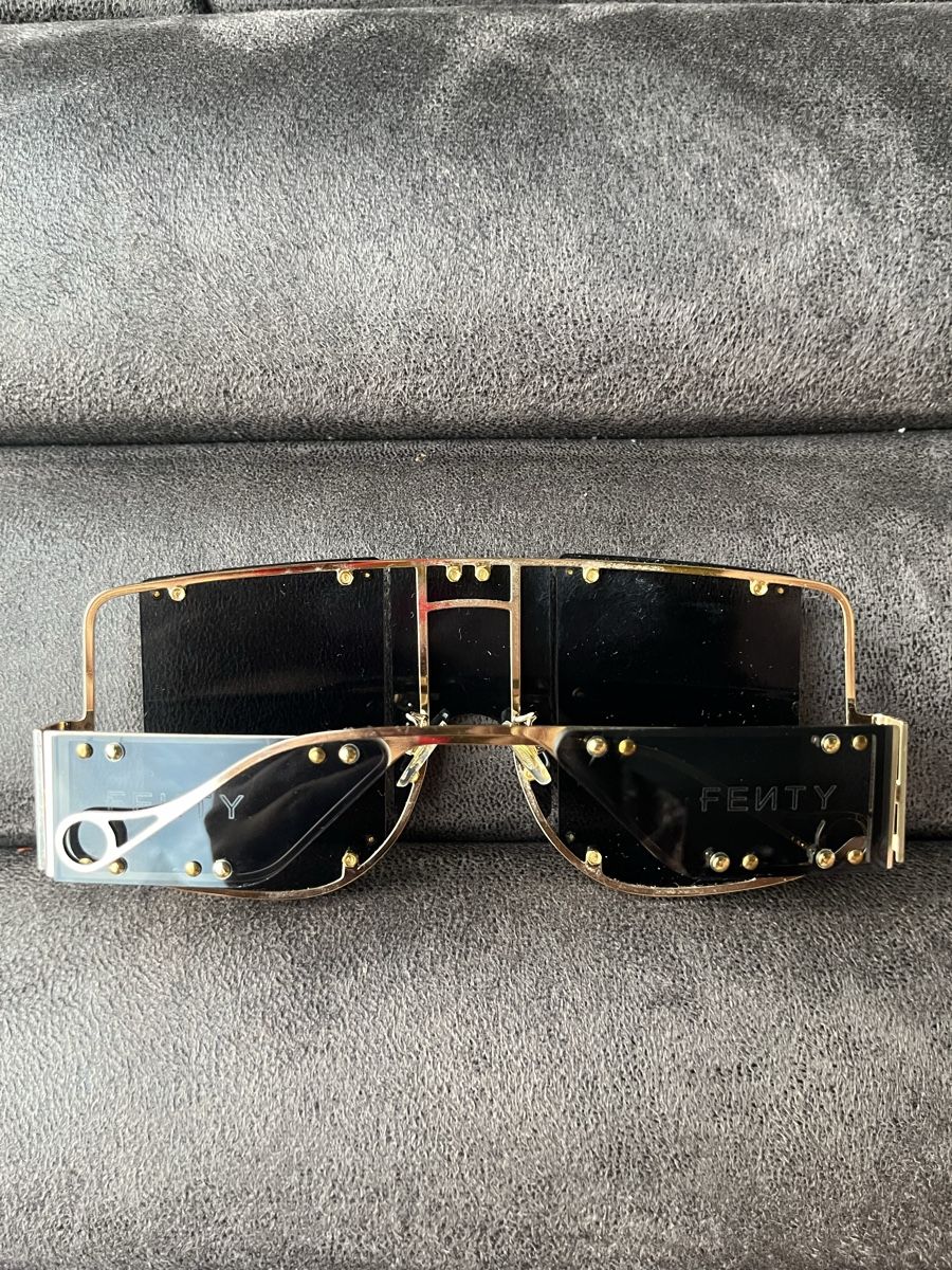 Occhiali & Lenti: Coole Sonnenbrille ! – Usato da Oberengstringen venduto da Baby_Fashion 4