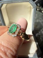 Eleganter Smaragd Ring mit Diamanten