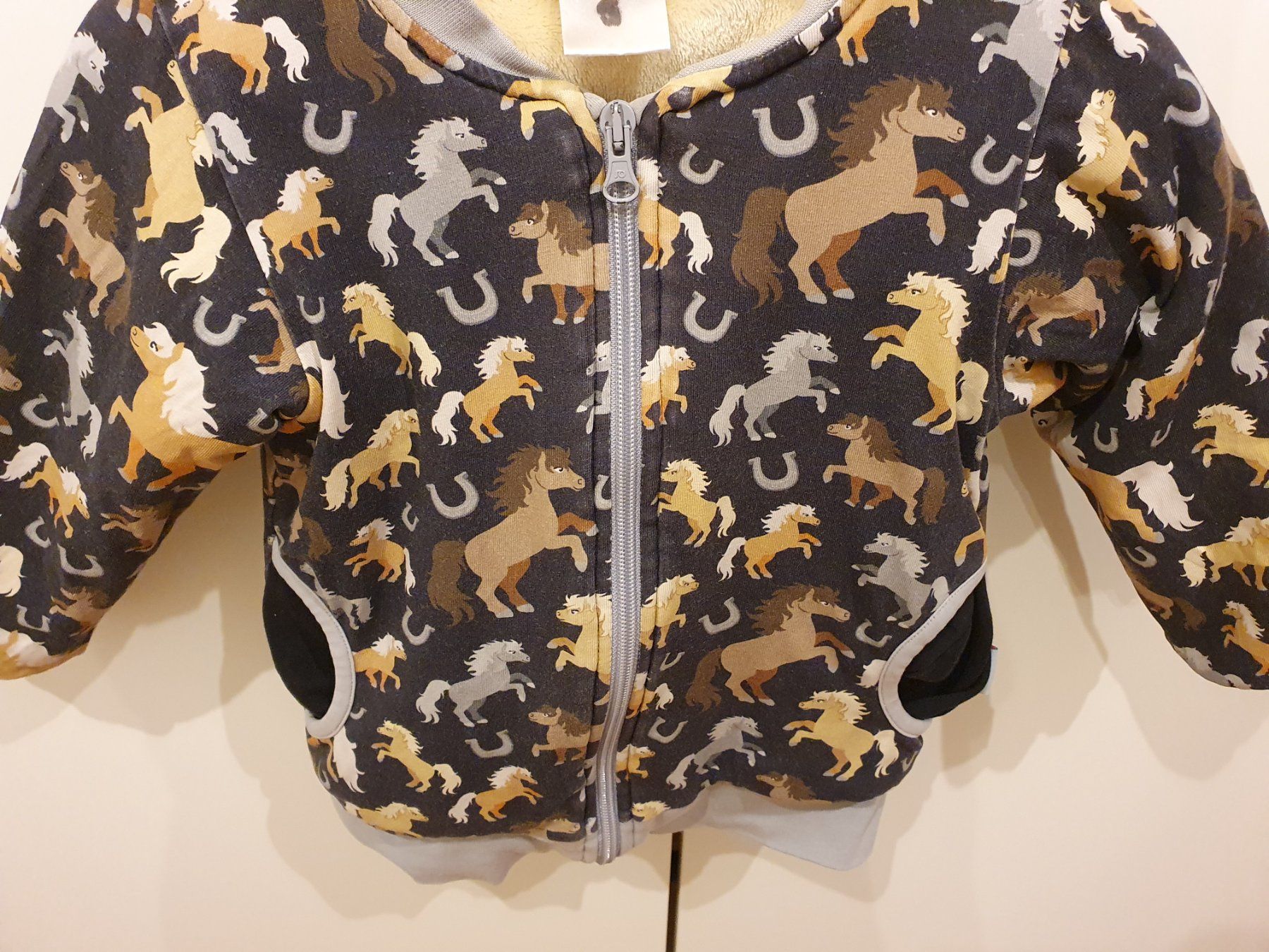 Giacche & Cappotti: Babauba Handmade Kuscheljacke Gr. 86 – Usato da Heinrichswil venduto da frankie19860 2
