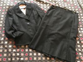 Superbe tailleur jupe LK BENETT Laine Taille 42, anthracite
