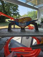 Hot Weels Garage gebraucht im guten Zustand mit Zusätze