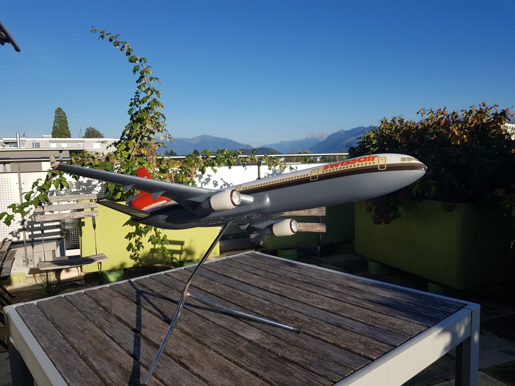 Swissair Kit di modellismo & Modellini statici: Modellflugzeug Swissair MD11 – Usato da Jona venduto da dampfnuggi 1