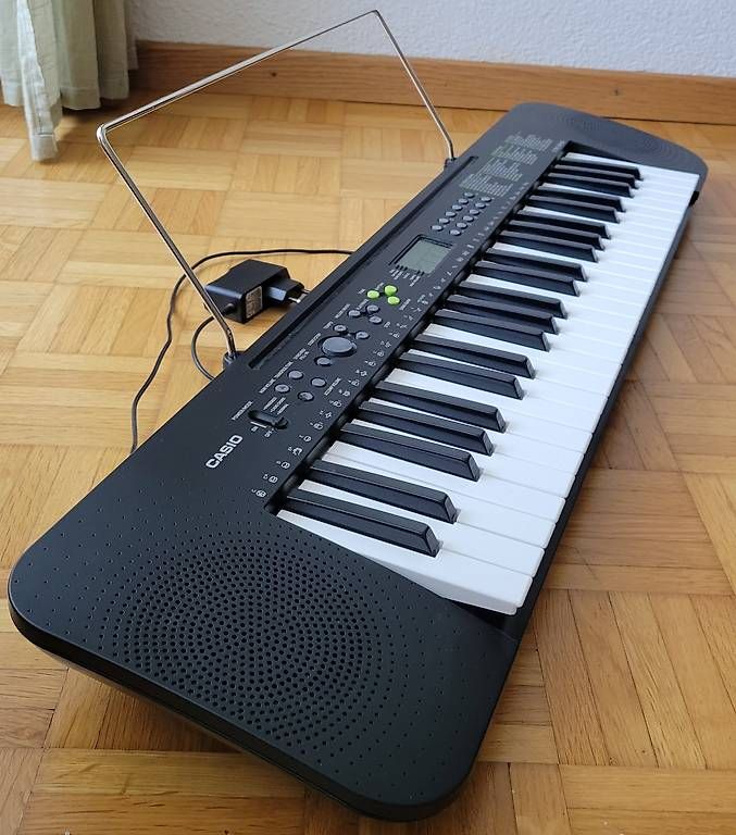 Casio Strumenti musicali: Casio CTK-240 – Usato da Bern venduto da sher.tlt 1