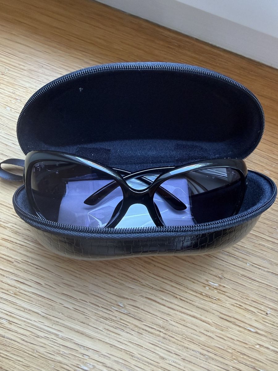 Occhiali & Lenti: Sonnenbrille schwarz Damen Y2K – Nuovo e nell'imballaggio originale da Zürich venduto da sir_92jr 3