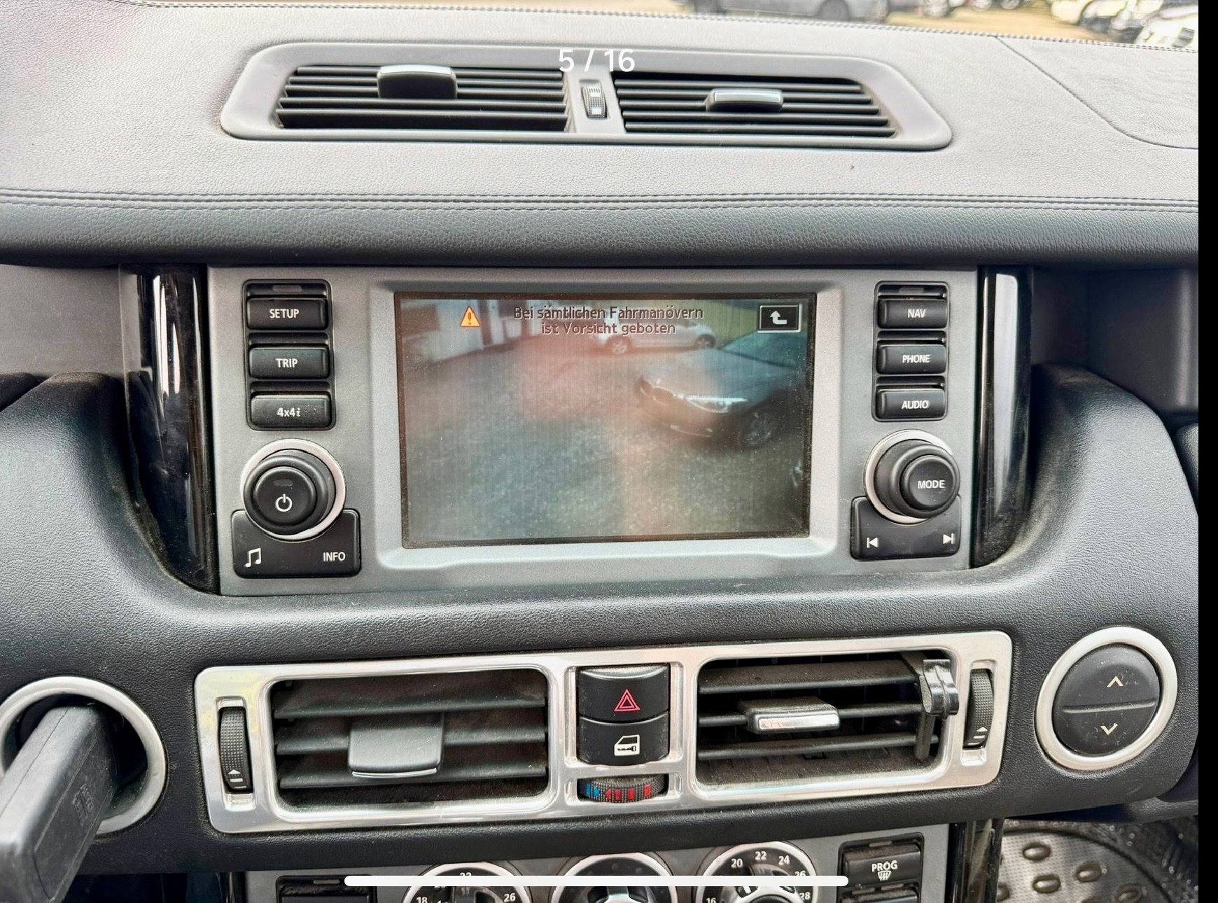 Land Rover Autos: Range Rover 3.6 TDV8 Autobiography – Defekt aus Hergiswil NW von V8LAR 4