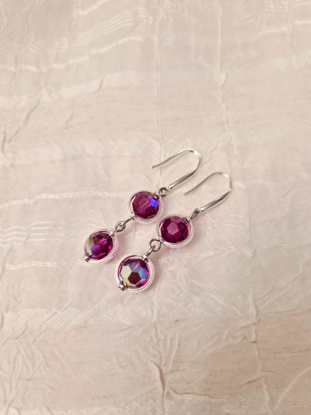 Orecchini pendenti & Orecchini a lobo: Ohrringe aus Swarovski Perlen Fuchsia – Nuovo (secondo la descrizione) da Dietikon venduto da Eleda