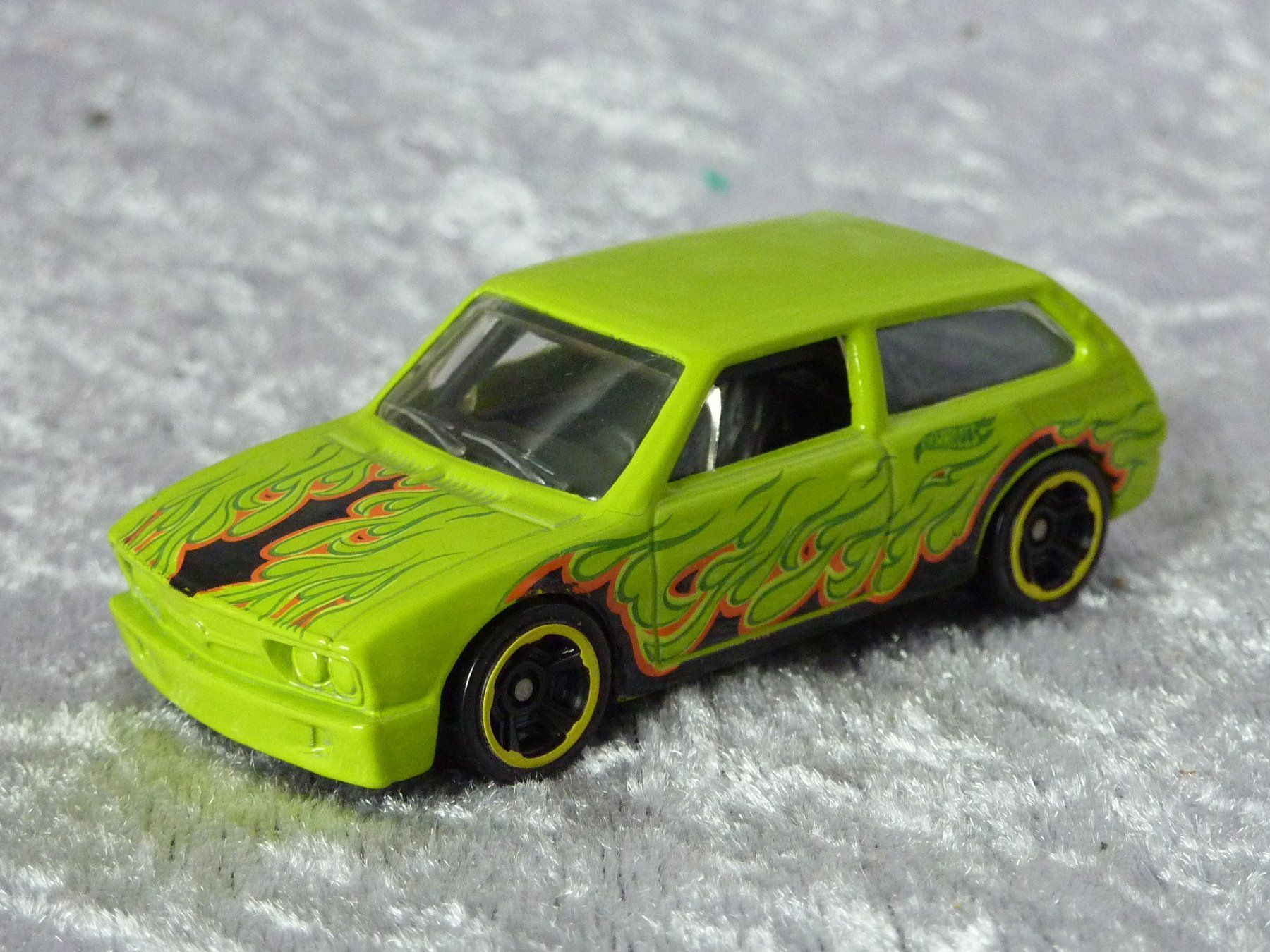 Hot Wheels Modellini d'auto: VW Brasilia 1:64 – Usato da Dürrenäsch venduto da Cobra1ch