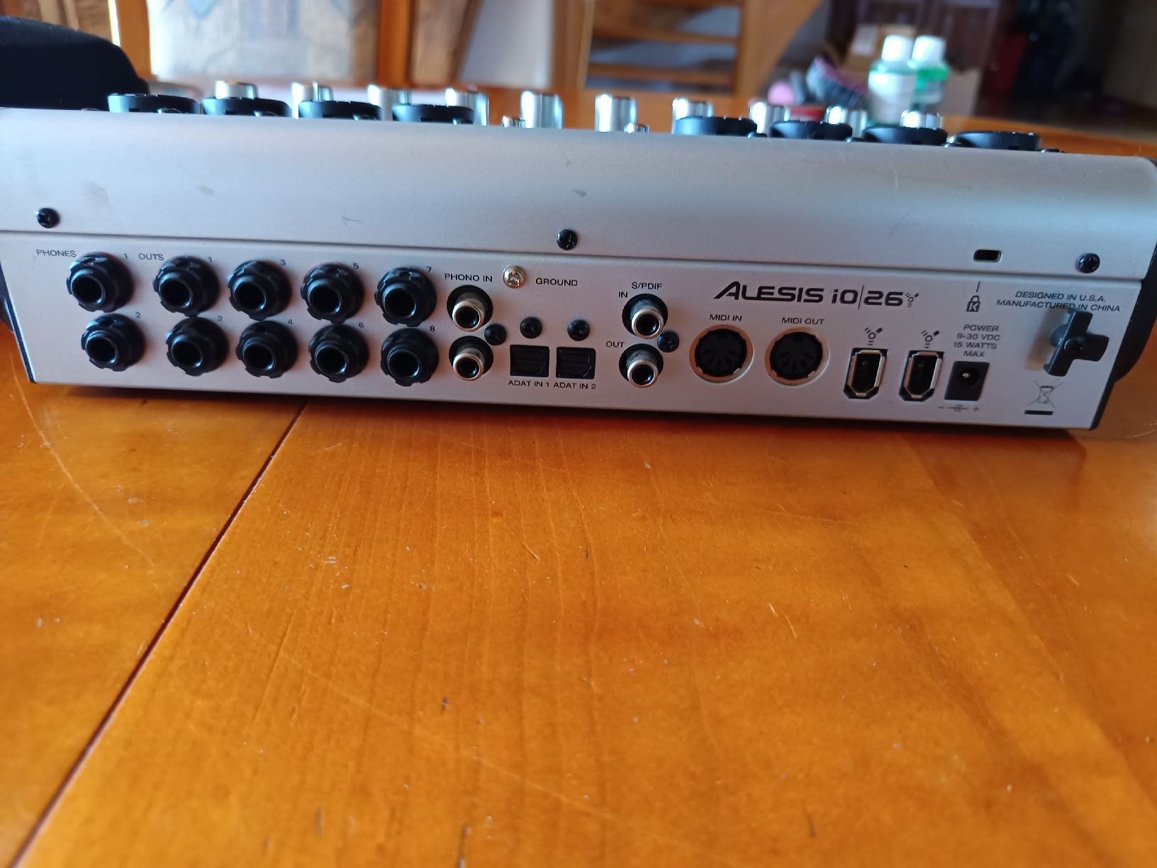 Alesis Attrezzatura per studi di registrazione: Alesis IO26 FireWire Audio Interface gebrauchter Zustand – Usato da Balterswil venduto da jean0502 1