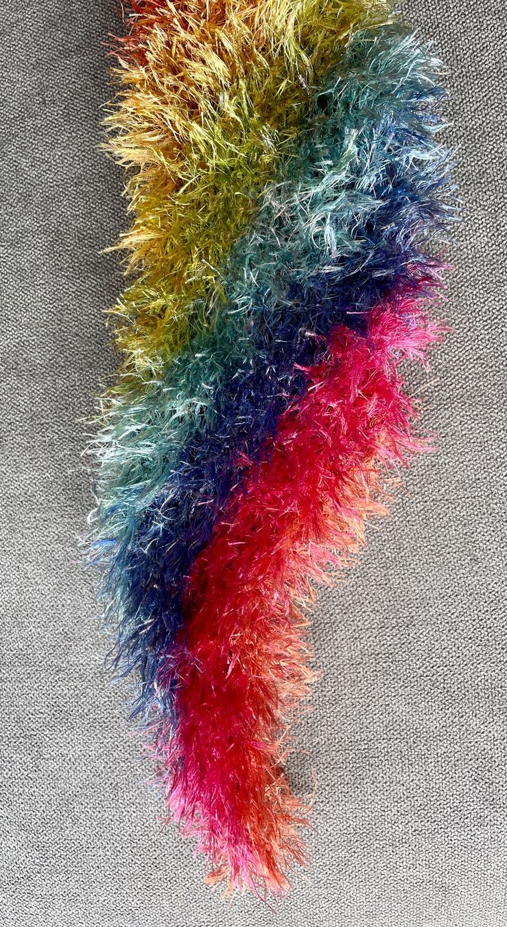 Foulard & Sciarpe: Schal gestrickt, Regenbogenfarben – Nuovo (secondo la descrizione) da Gümligen venduto da soleil149 2