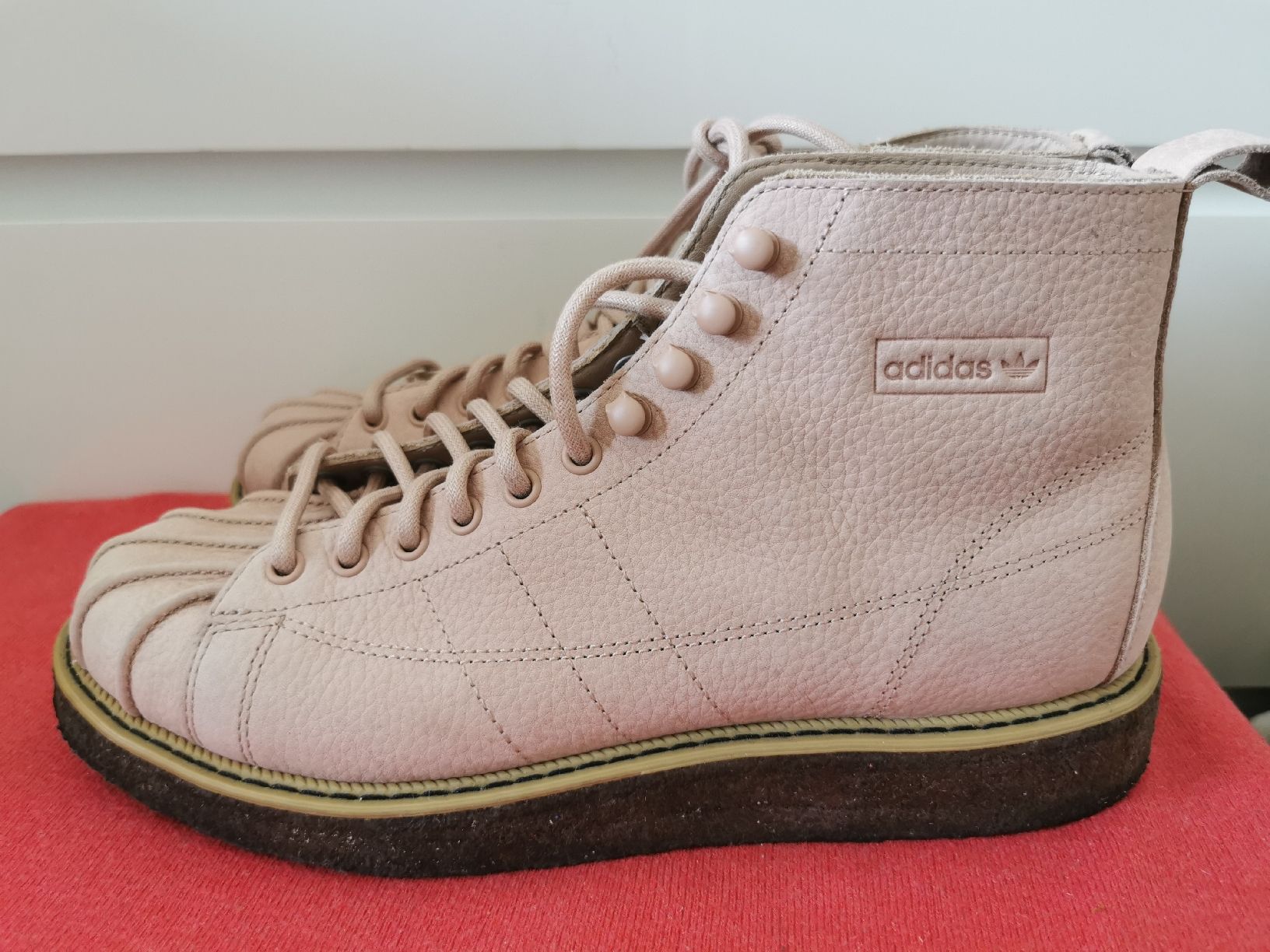 Adidas Scarpe da donna: Adidas Superstar Original Boots Gr 38 – Usato da Schlieren venduto da vlalif
