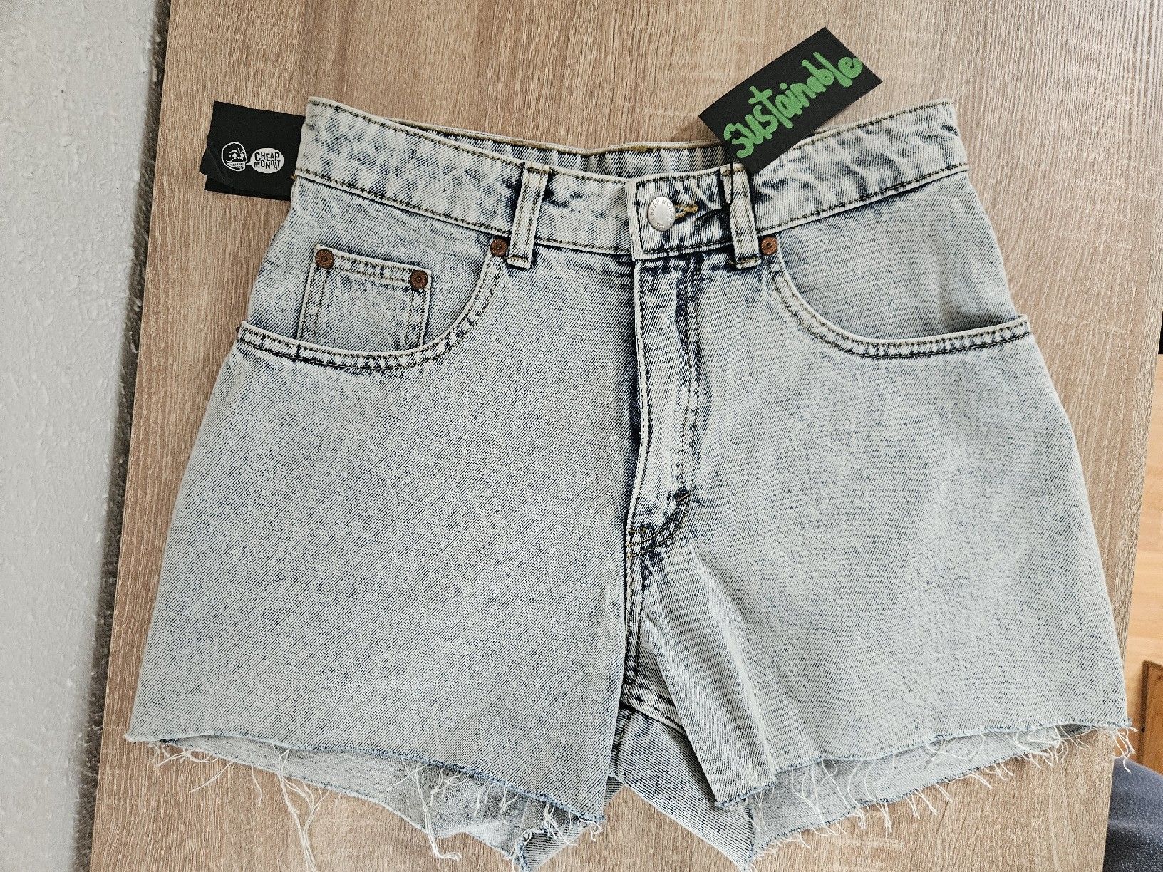 Jeans: Cheap Monday Jeans Shorts – Neuf (Voir description) à Ebikon par SecondChance_byM