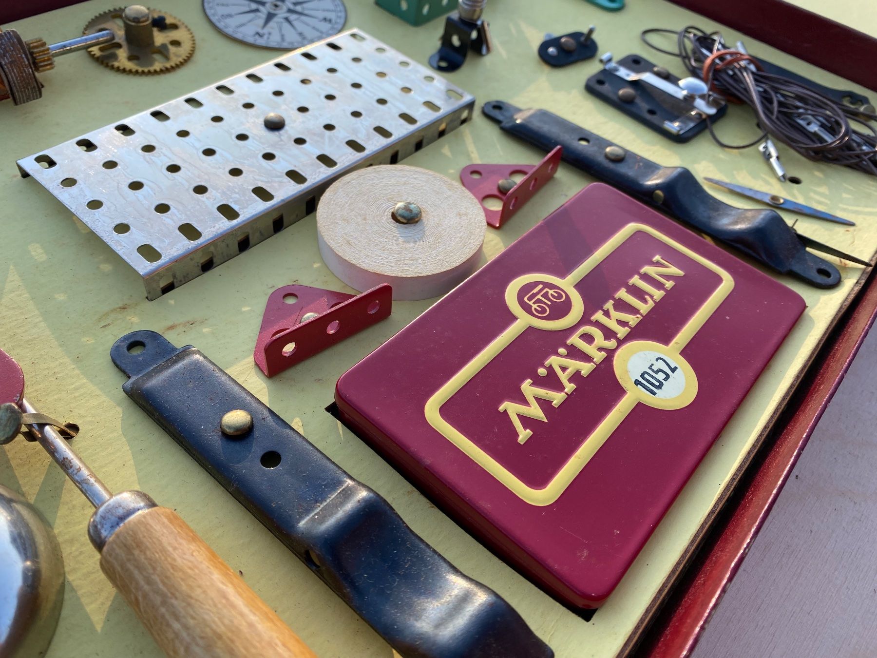 Kit di costruzioni: 2 schöne alte Märklin Elex Experimentierkästen – Usato da Feldbach venduto da Olive1 5
