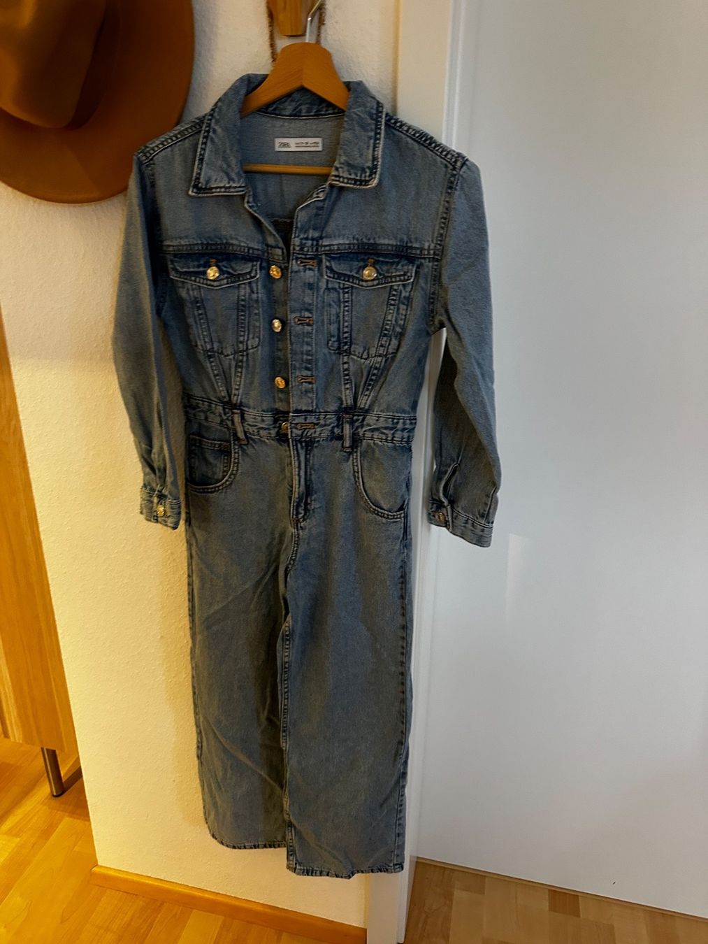 Zara Jumpsuits: Overall Mädchen 11/12 Jahre 152cm – Gebraucht aus Rapperswil BE von aro_66tx