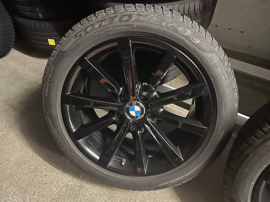 Cerchioni: 4 wunderschöne 18" Originalfelgen BMW – Usato da rifferswil venduto da Bulls0