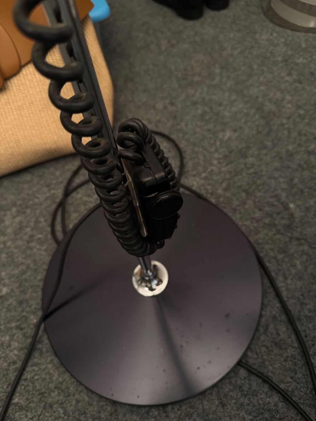 Baltensweiler Lampade: Baltensweiler HALO Stehleuchte – Usato da Basel venduto da VIO100 2