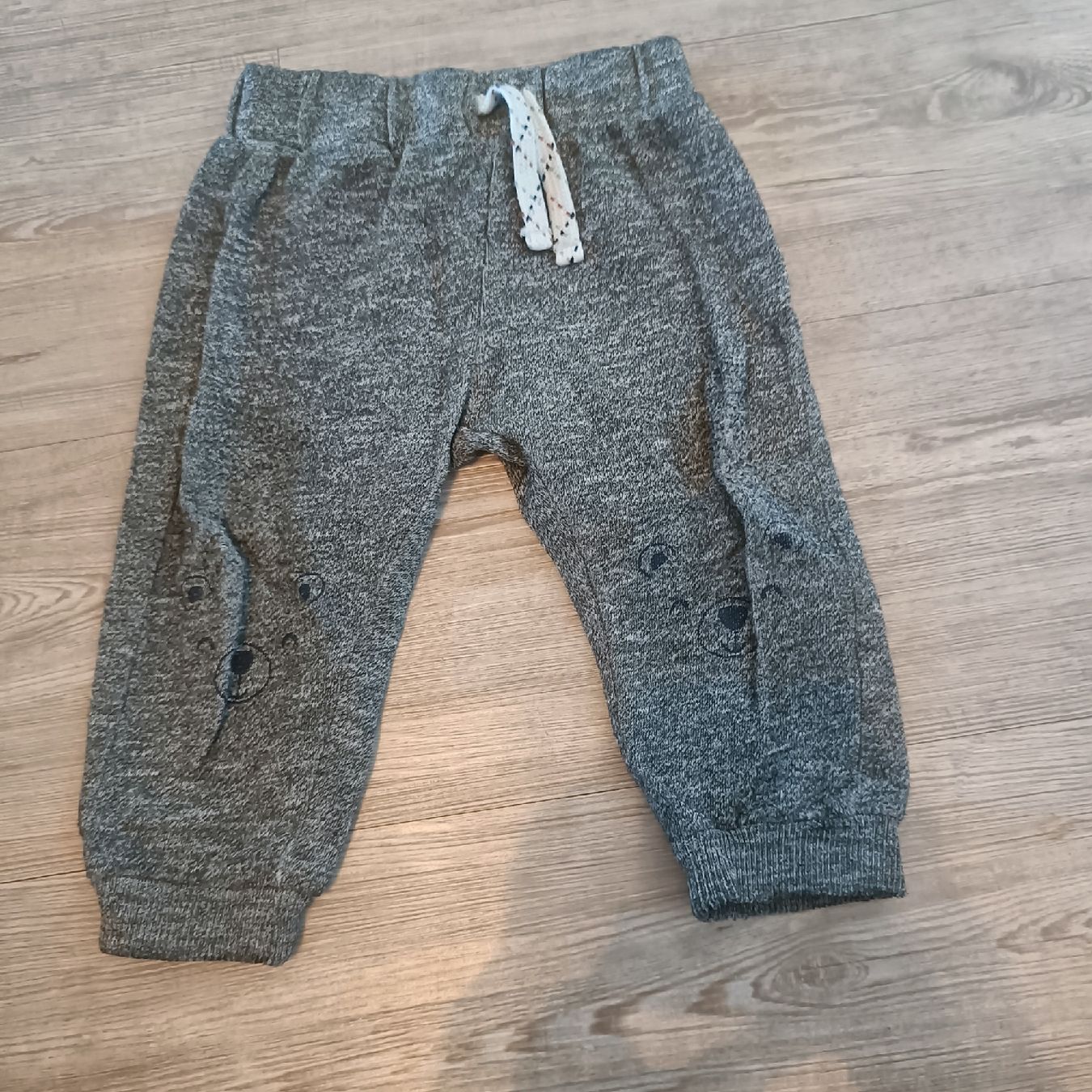 Pantalons: Hose Grösse 86 – D'occasion à Jaberg par urig17.