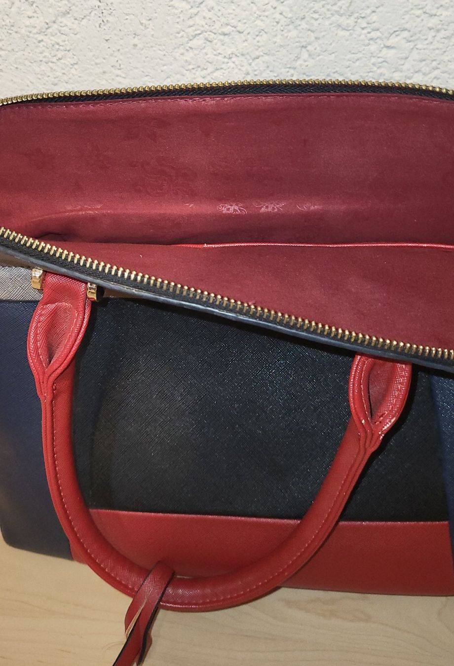 Borse da donna: Schicke Damenhandtasche, rot/blau/grau – Usato da Wald ZH venduto da SwissPawnshop 5