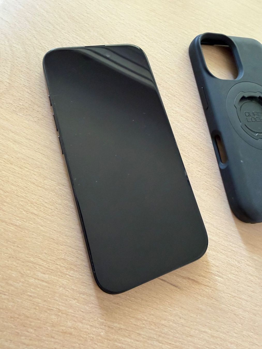 Apple Telefoni cellulari / Smartphones: iPhone 16 - 128GB – Usato da Ittigen venduto da jimmy_ 3