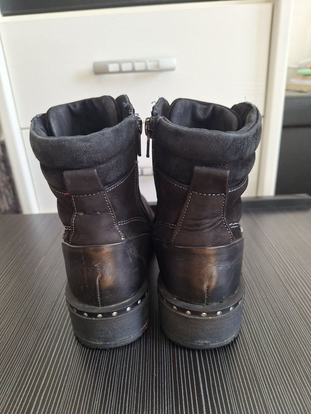 Scarpe per ragazzi: Schwarze Kinder  Winterschuhe Gr. 33 – Usato da Worb venduto da nfsolutions 2