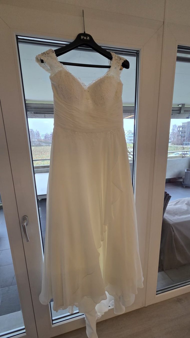 Vestiti: Hochzeitskleid Brautmode Wicky – Usato da Bülach venduto da Ewert 3