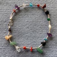 Feines Silberarmband mit versch. Edelsteinen