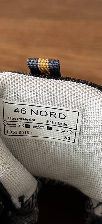 Scarpe per ragazzi: Wanderschuh 46 Nord Leder Blau Gr. 35 – Usato da Zürich venduto da MissSmurfette 3