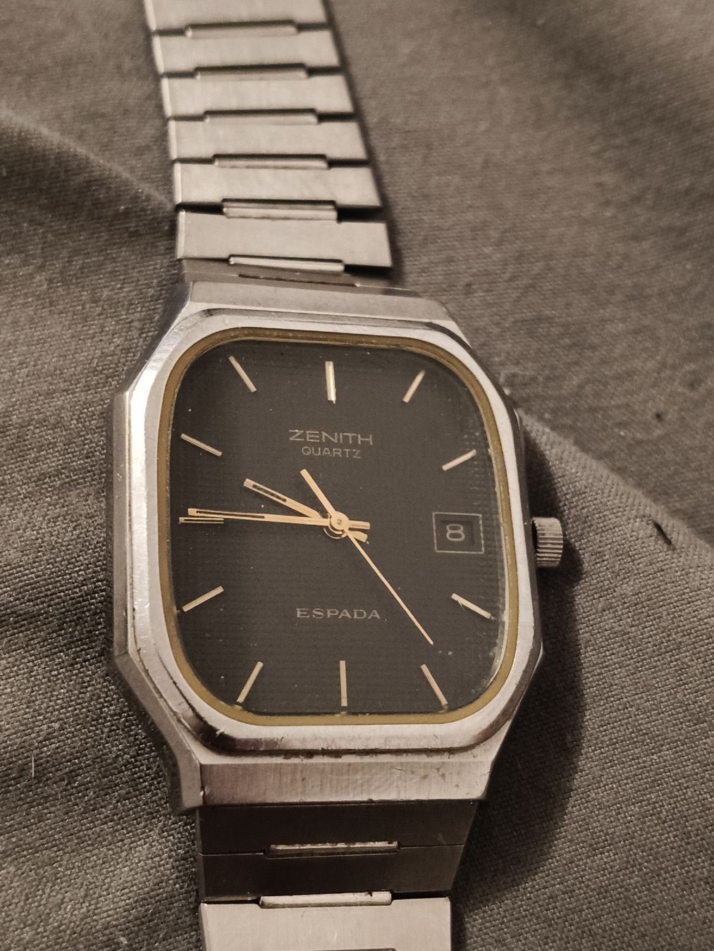 Zenith Orologi: Zenith"Espada"-Herren Quarzuhr, läuft, Verschlussteil fehlt – Usato da Glattbrugg venduto da tarnkappenbomber 3