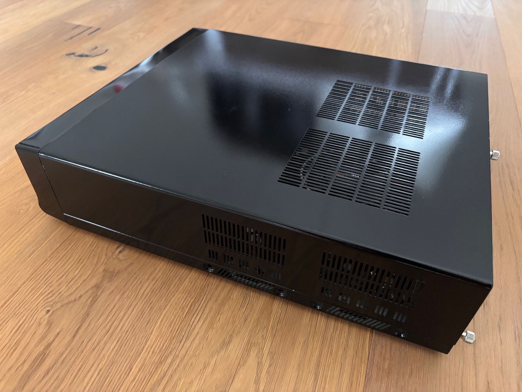 Gehäuse: HTPC - Gehäuse -schwarz formschön – Gebraucht aus Bottmingen von ulr_wvv6 1