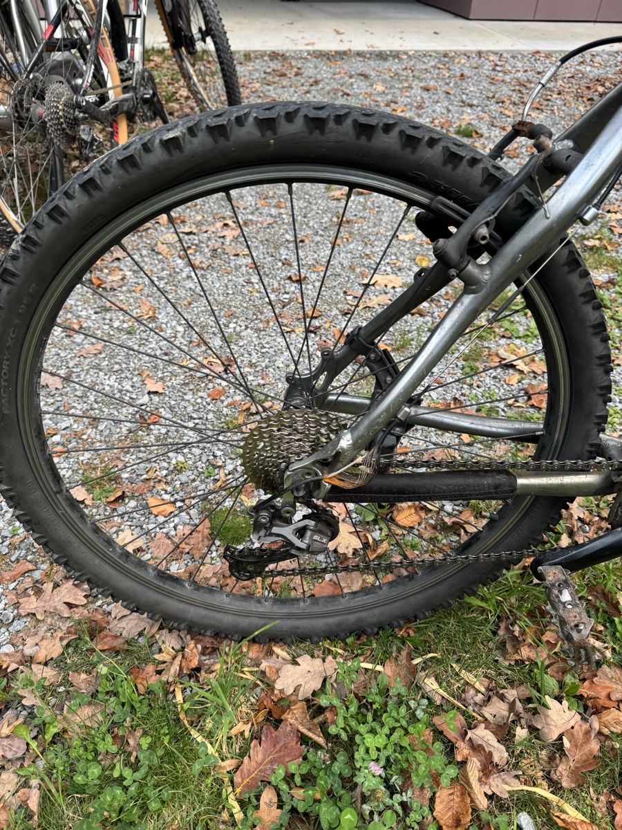 Velos: Velo 26 defekt  – Gebraucht aus Gossau ZH von che_q7f9 2
