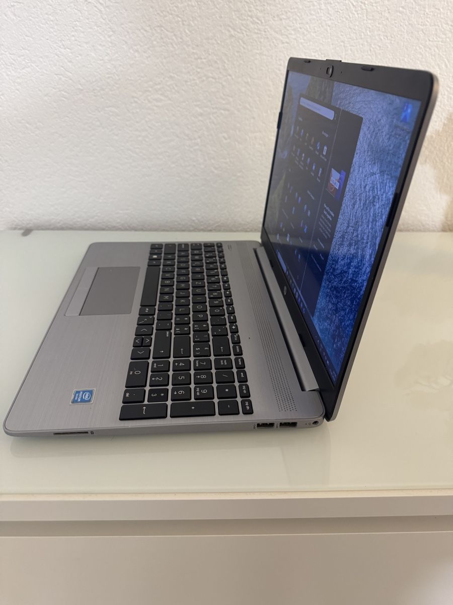 Hewlett Packard Notebook: Laptop HP – Usato da Bern venduto da Adidonble 2