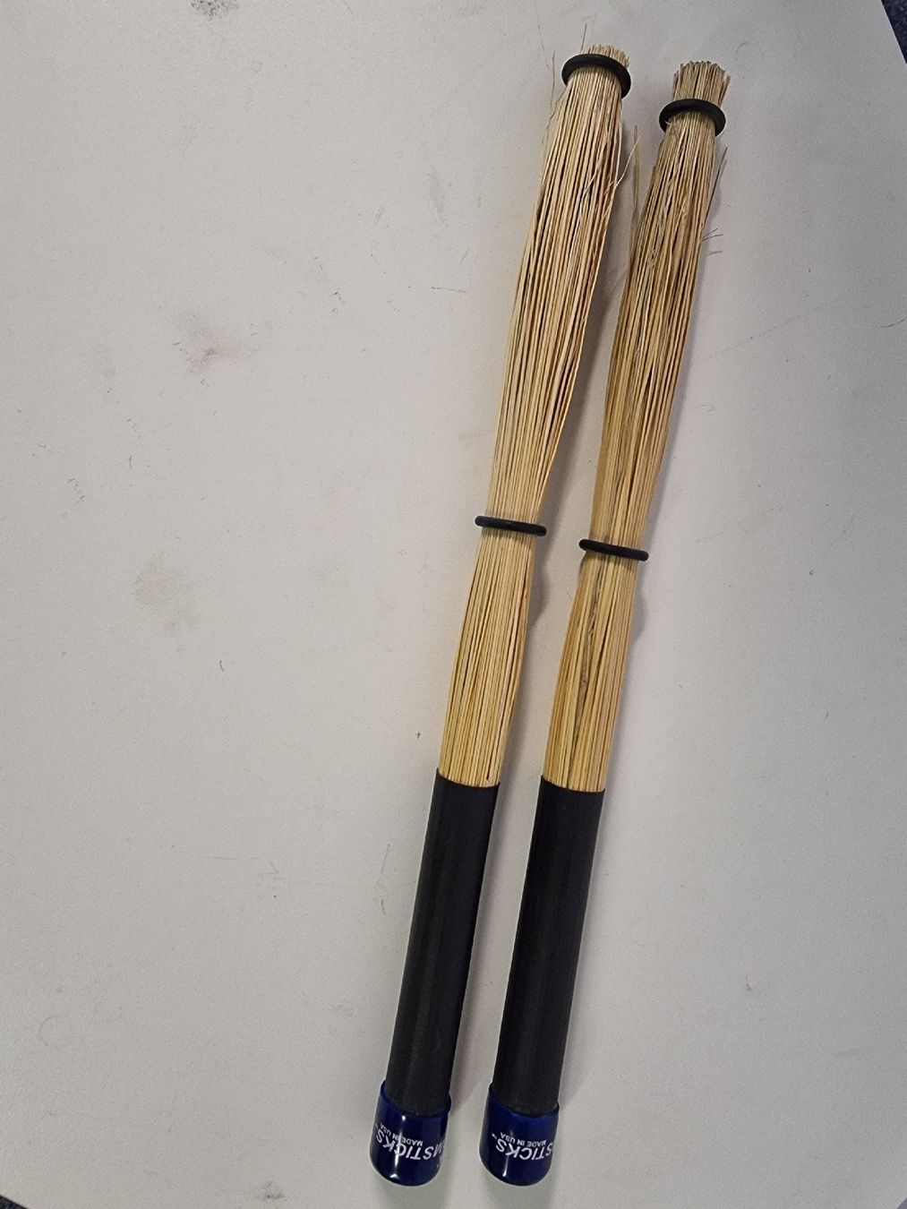Strumenti musicali: BROOM STICKS PROMARK MADE IN USA – Usato da Zofingen venduto da Tinpan