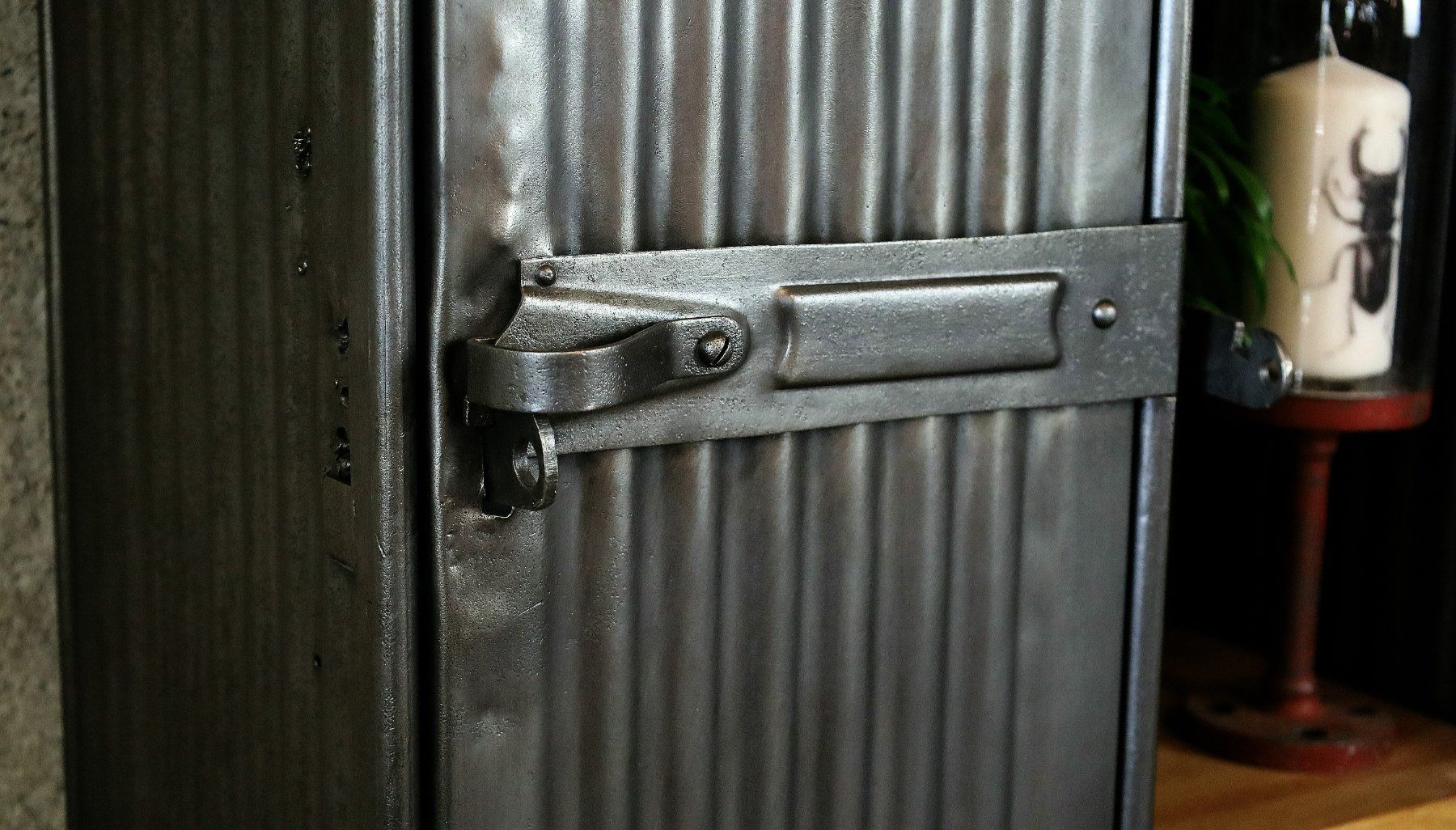 Schränke: Spind, Vorratsschrank, Kleiderspind, Eisenschrank "Strafor" – Gebraucht aus Birrwil von brandschatz_birrwil 5