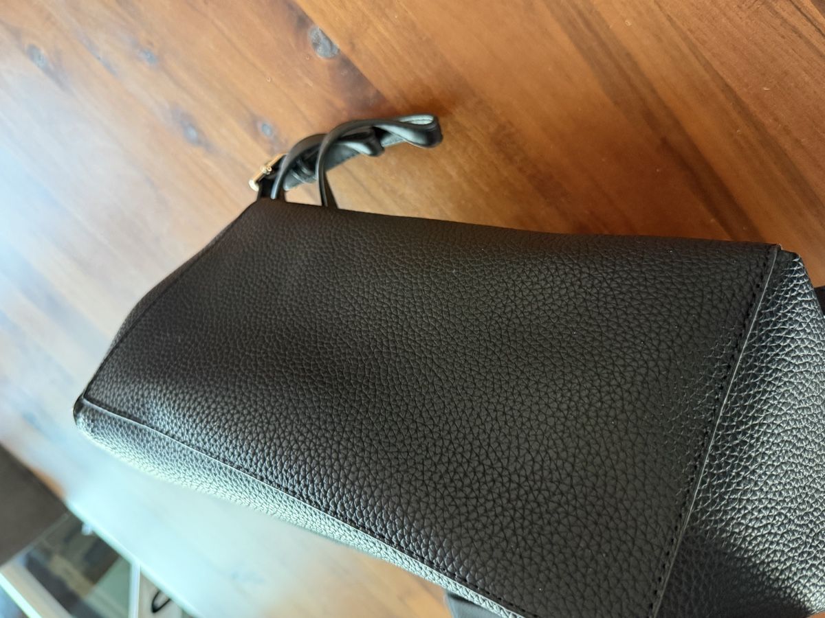 Zaini: Valentino Rucksack Schwarz- Top Zustand – Nuovo (secondo la descrizione) da Pratteln venduto da sponiin 5