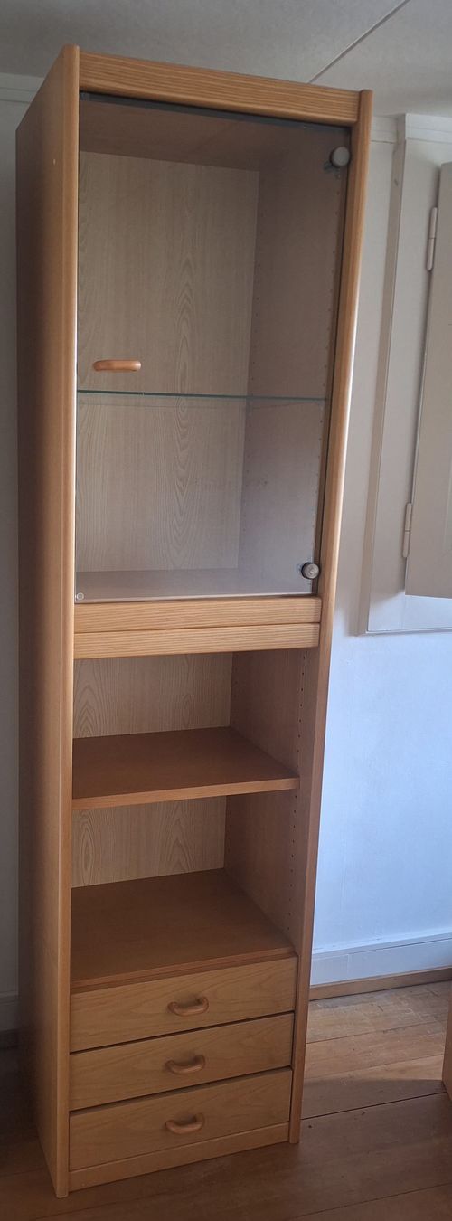 Vetrine: Vitrine Holz mit Glasfront und Schubladen – Usato da Stansstad venduto da Duracell__5