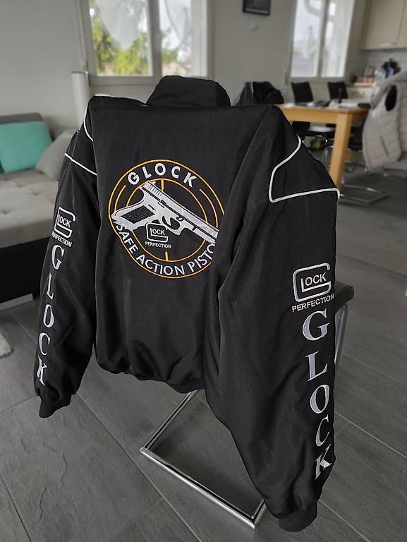 Jacken: Glock Jacke  – Gebraucht aus Uttigen von Gregsous44
