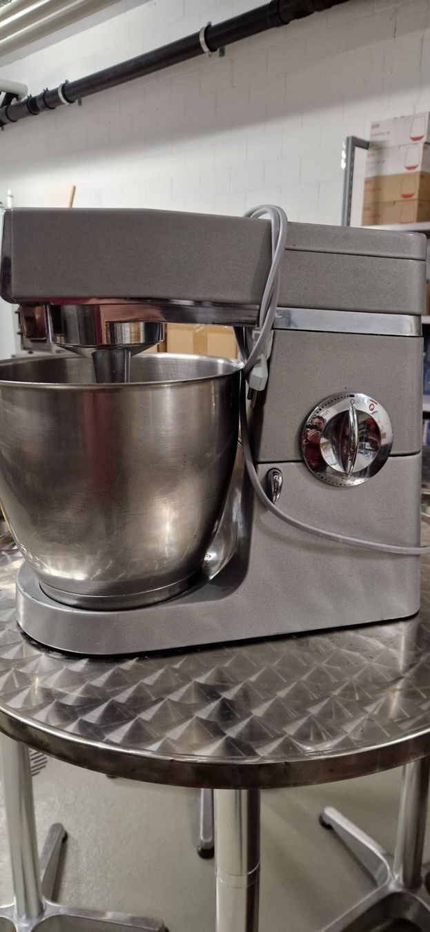 Kennwood Appareils de cuisine: Kenwood Küchenmaschine – D'occasion à Willisau par Emil084