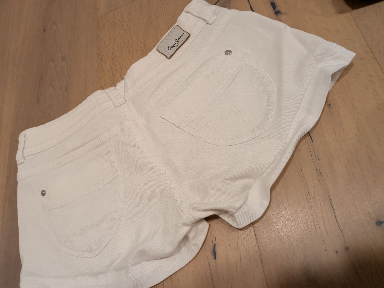 Pepe Jeans Pantaloni: Pepe Jeans Short Weiss Gr. 28  – Usato da Mörschwil venduto da nemo1975 2
