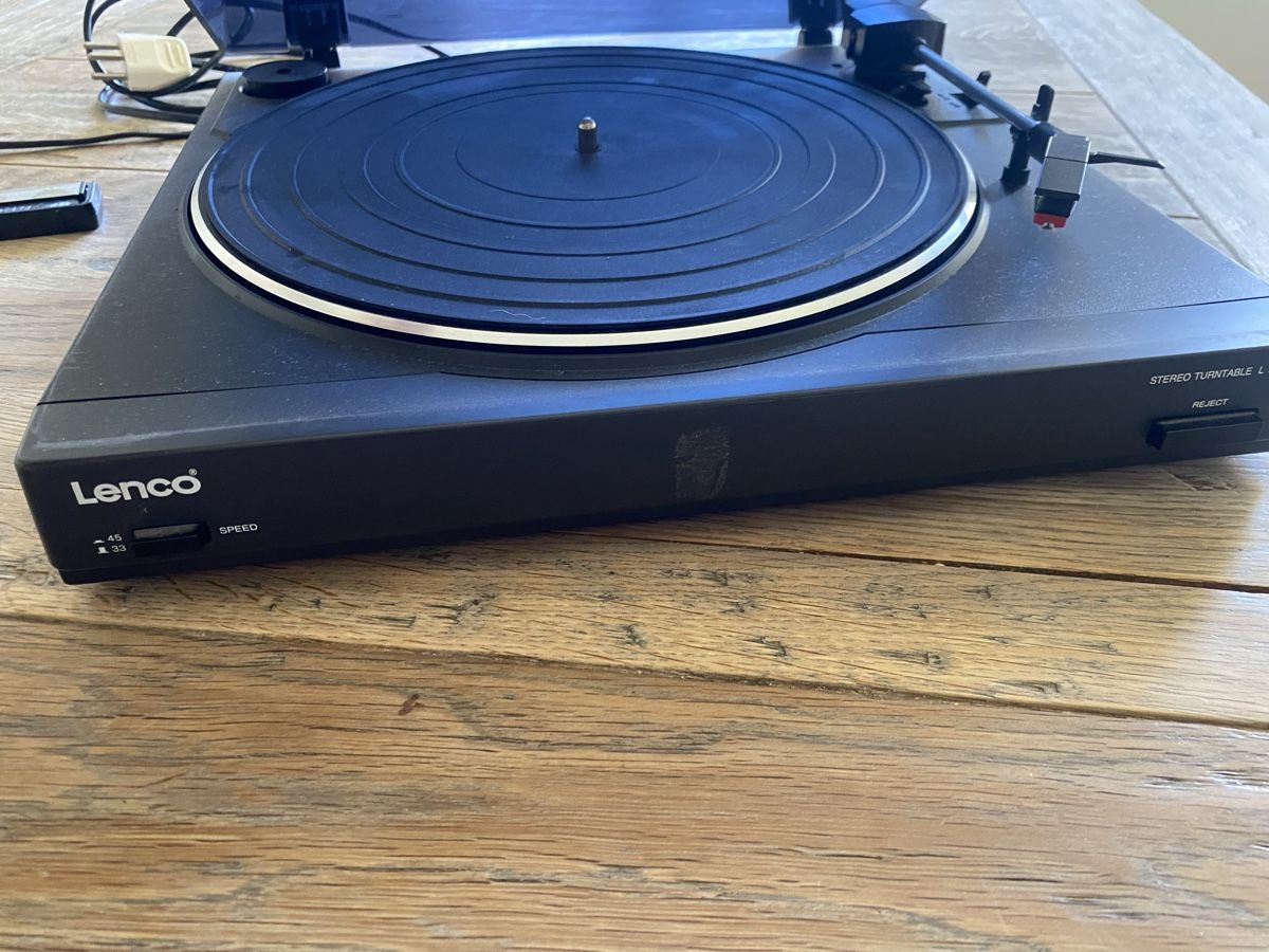 Lenco Plattenspieler: Lenco Stereo Turntable L3806 – Gebraucht aus Zürich von rublin 5